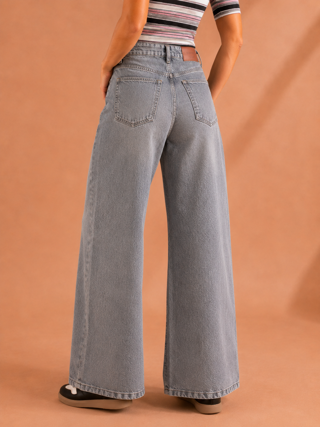 Wide Leg High Rise Jeans