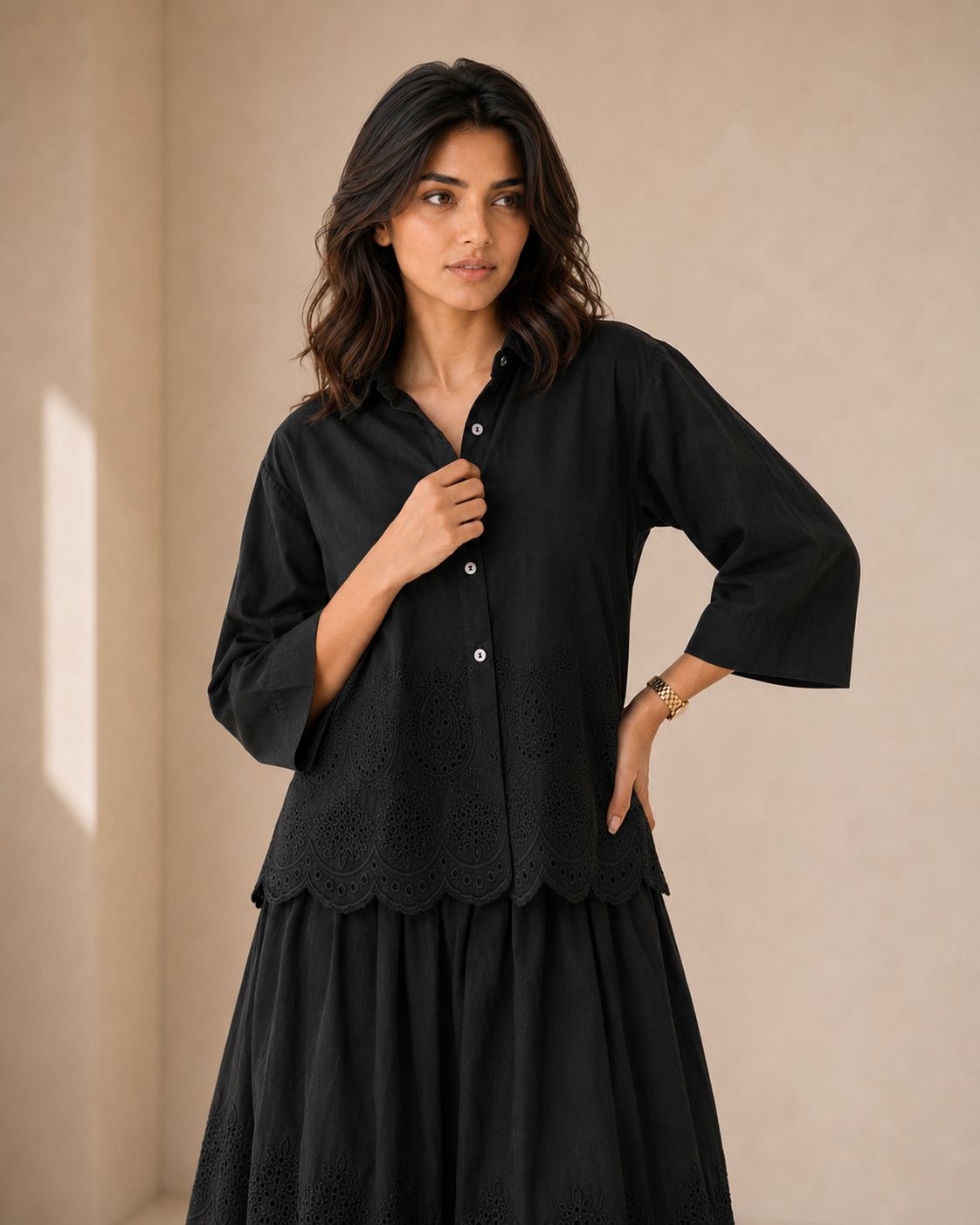 Midi Embroidered skirt