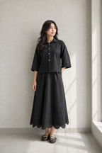 Midi Embroidered skirt