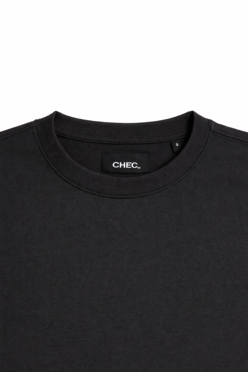 Heavyweight Boxy Tee Black Neck Closeup Black