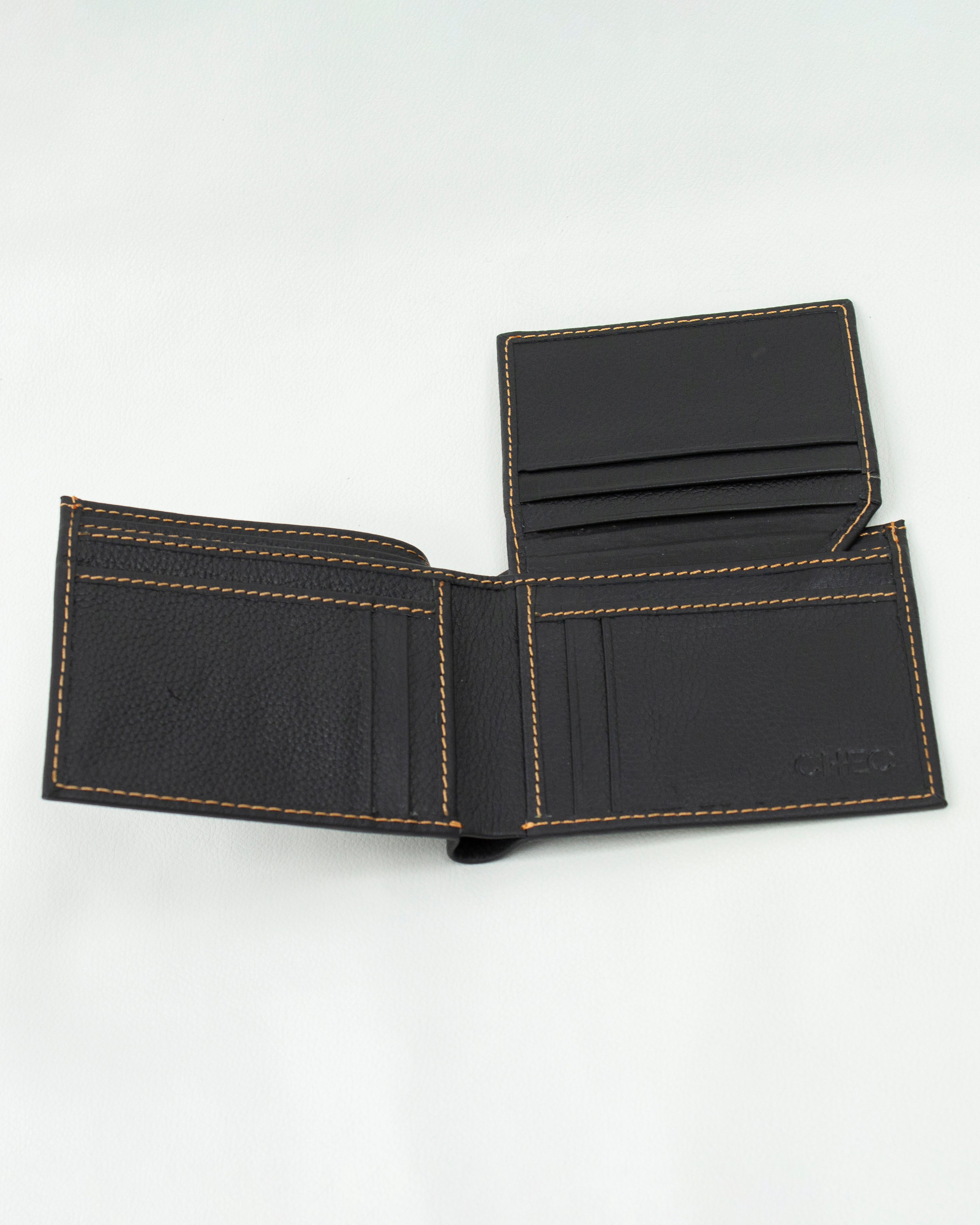 Urban Grain Leather Wallet.