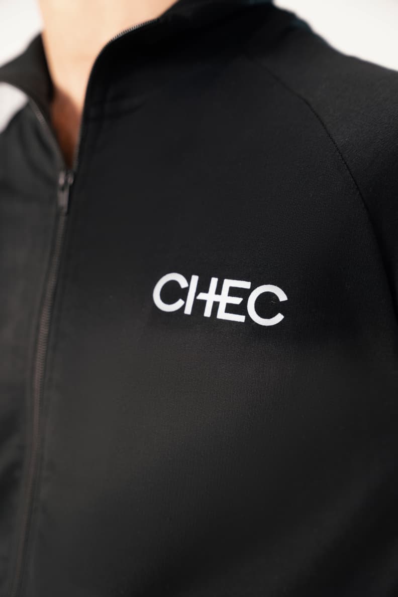 LOUNGE WEAR TOP BLACK CHEST LOGO CLOSEUP Black