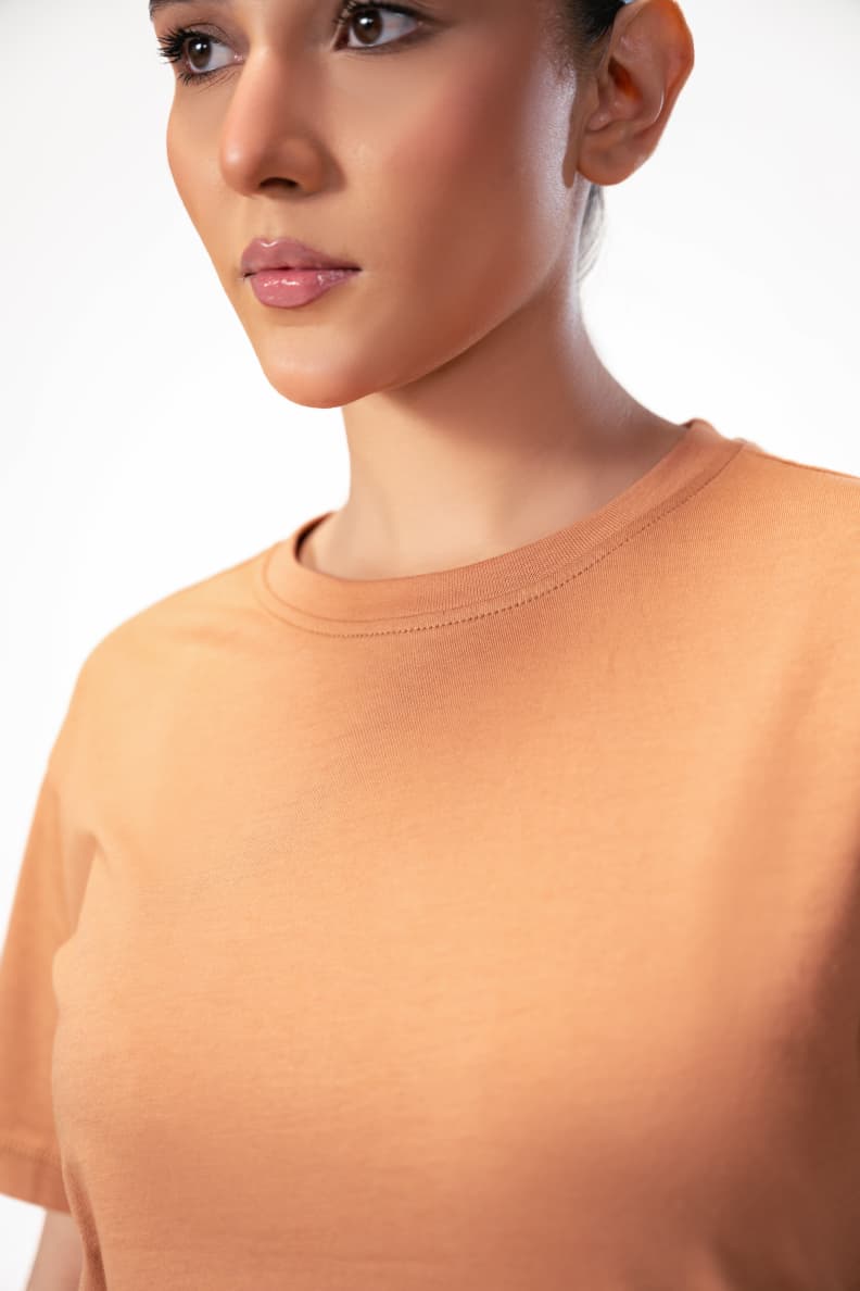 PREMIUM TEE RUST NECK CLOSEUP Chocolate Martini