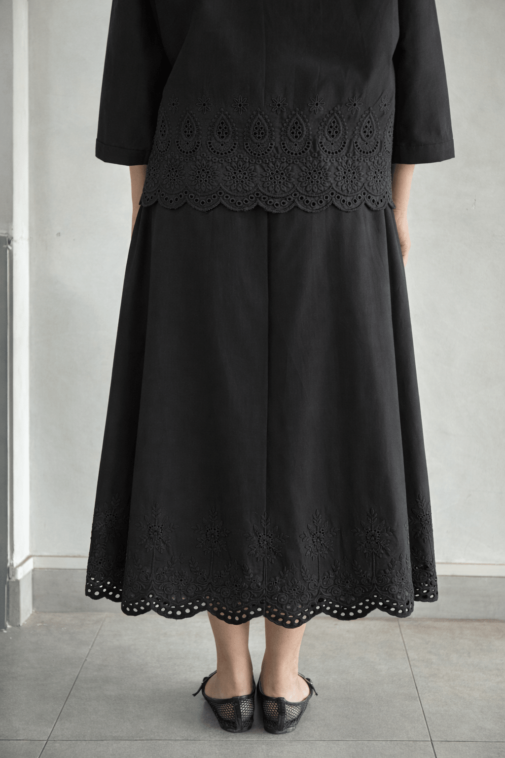 Midi Embroidered skirt - CHEC