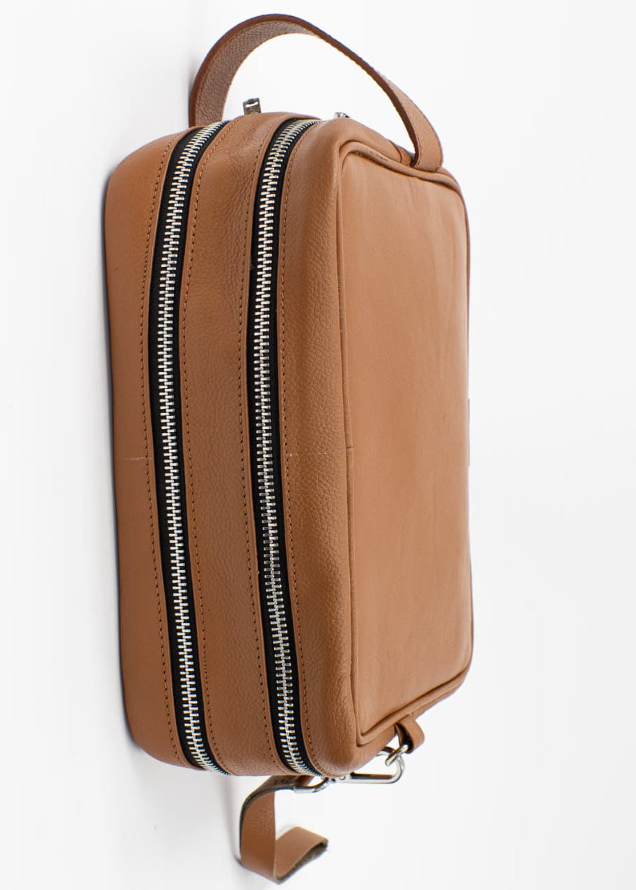Nomad Leather Dopp - CHEC
