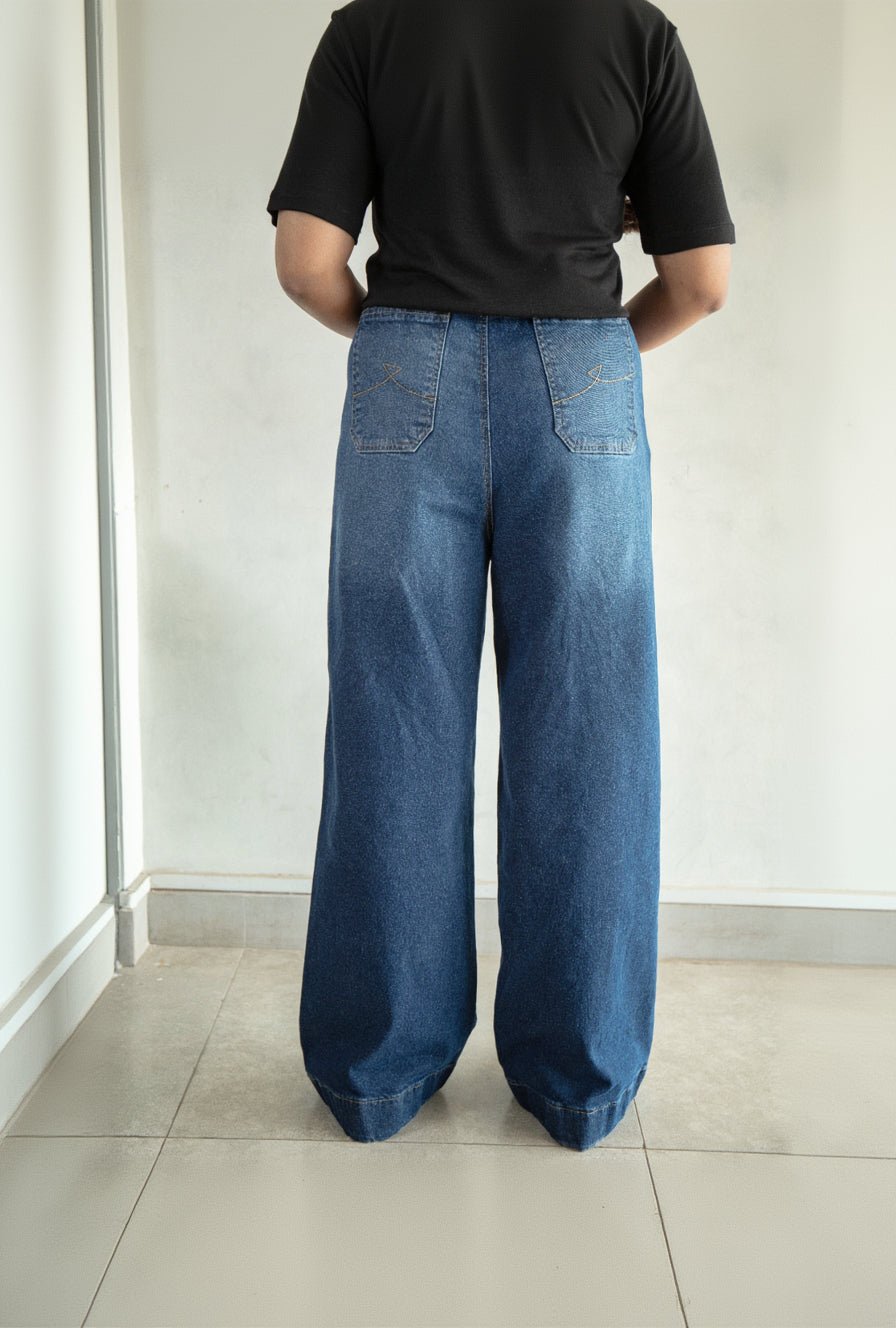 Patch Pocket Wide Leg Jeans - CHEC