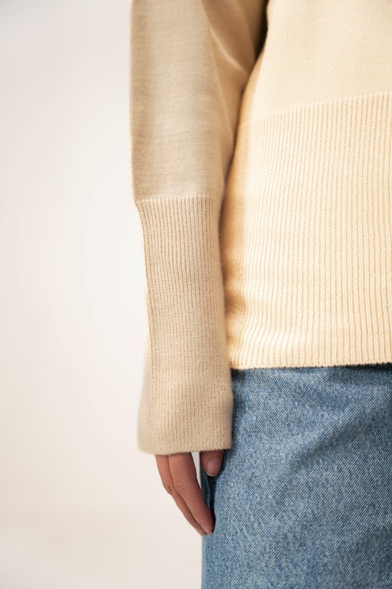 STAY COZY KNITTED SWEATER - CHEC