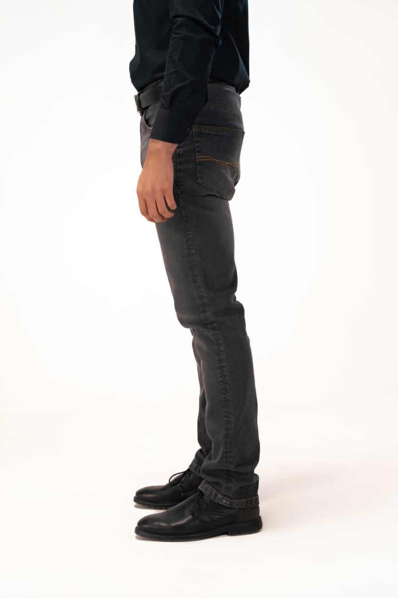 Straight Fit Jeans Side Pose Dark Denim Grey
